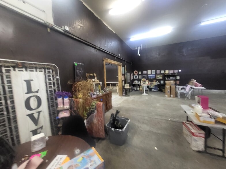 More Photos Of 415 E 3rd Ave, Post Falls Freestanding For Sale
