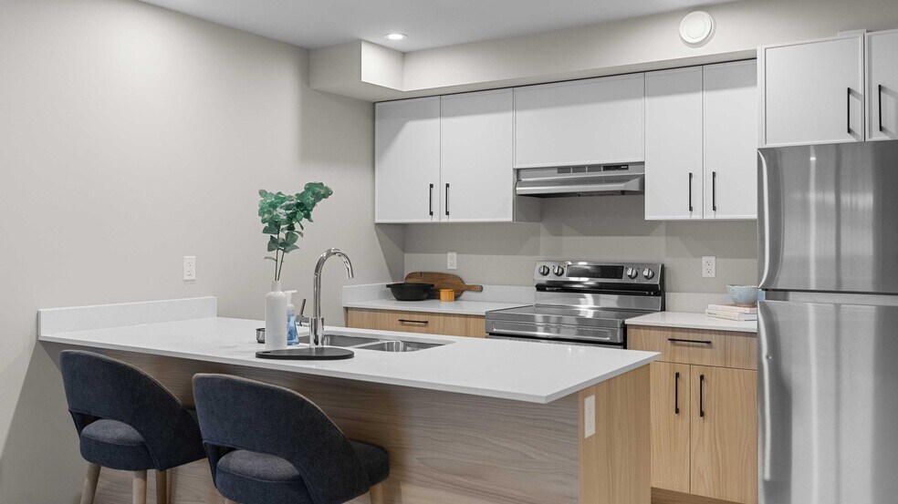 More Photos Of 1310 Saunders St, Esquimalt Apartments For Sale