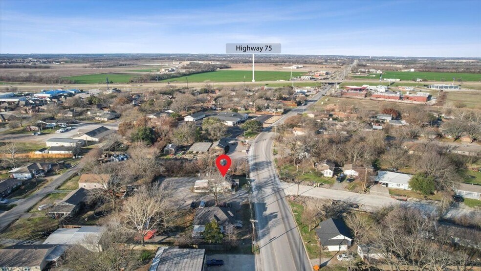 More Photos Of 495 Van Alstyne Pky, Van Alstyne Restaurant For Sale