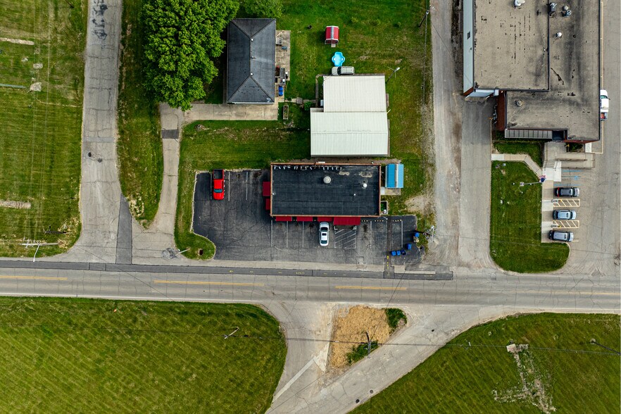 More Photos Of 21 State Route 93, Wellston Specialty For Sale
