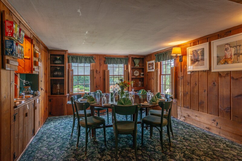 More Photos Of 132 Landgrove Rd, Landgrove Hotel For Sale