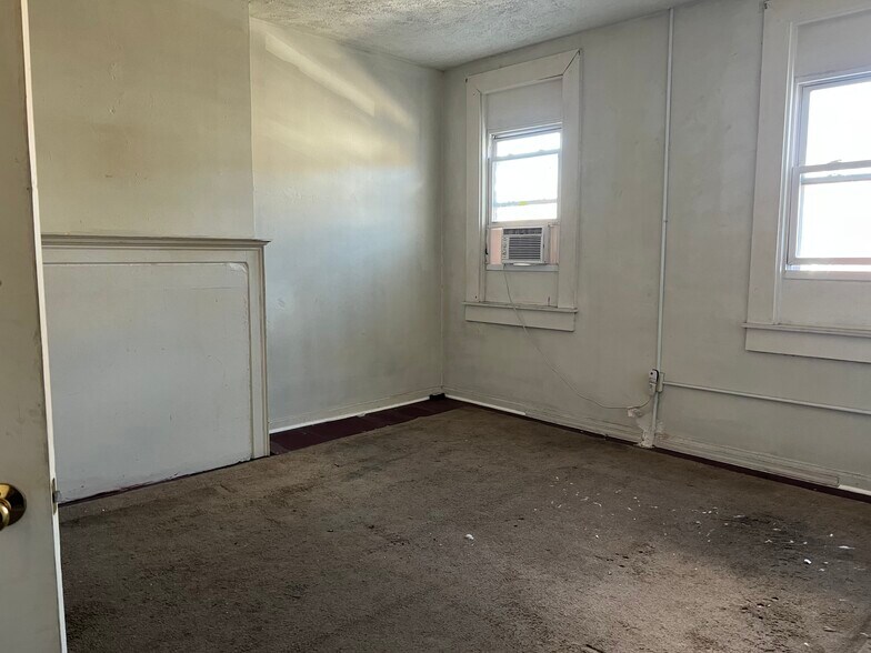 More Photos Of 2208 Woodstock Ave, Pittsburgh Specialty For Sale