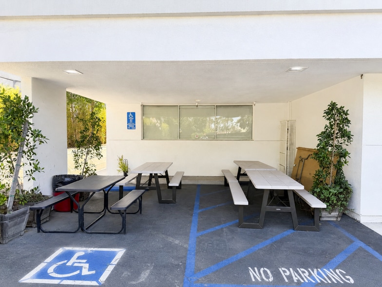 More Photos Of 5200 W 83rd St, Los Angeles Specialty For Lease