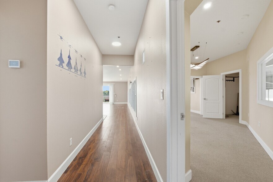 More Photos Of 8600 Airport Blvd, Leesburg Airplane Hangar For Sale