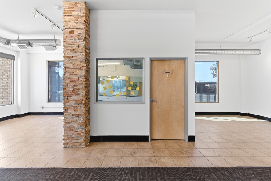 More Photos Of 215 S Citrus Ave, Covina Storefront For Lease