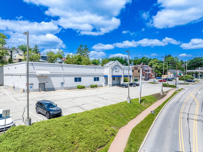 More Photos Of 513 Perry Hwy, Pittsburgh Drugstore For Lease