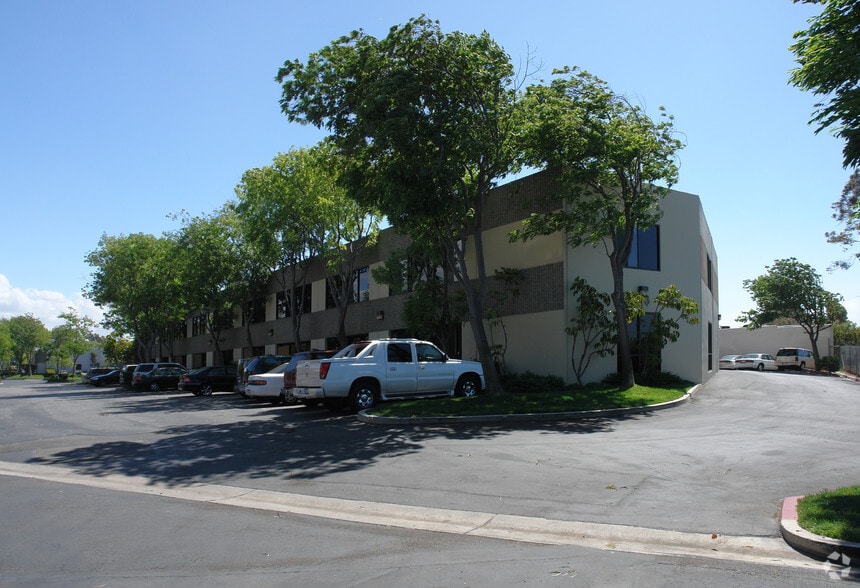 More Photos Of 1011 BRIOSO DR, Costa Mesa Research And Development For Lease