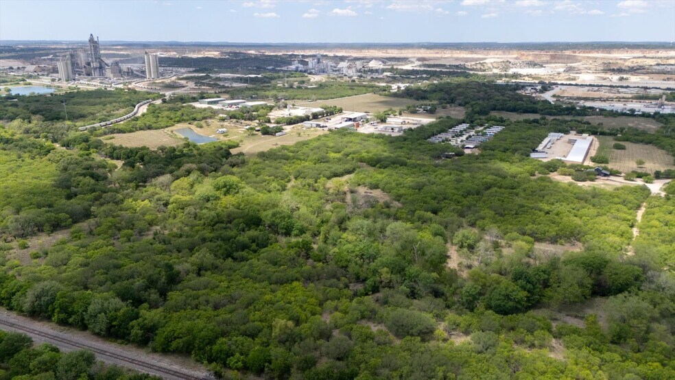 More Photos Of 1911 Wald Rd, New Braunfels Manufactured Housing Mobile Home Park For Sale