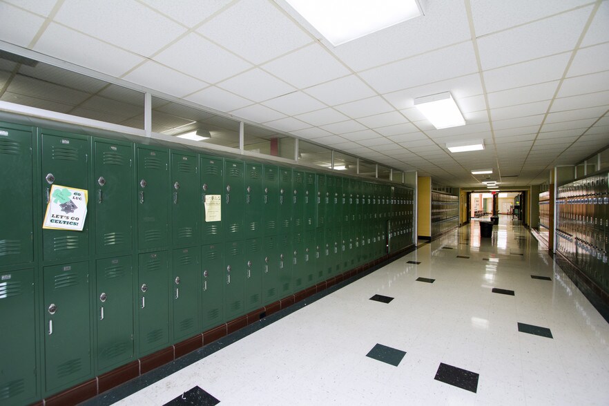 More Photos Of 9001 James A Reed Rd, Kansas City Schools For Sale