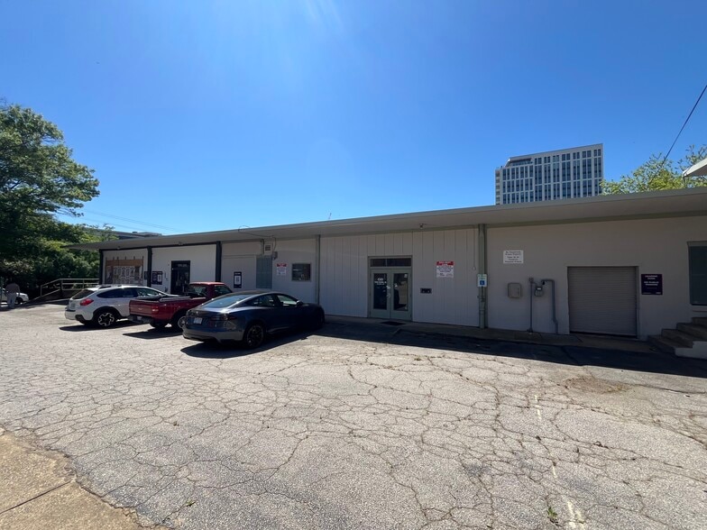 More Photos Of 301 W Cabarrus St, Raleigh Flex For Lease
