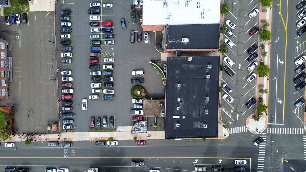 More Photos Of 2-6 N Main St, Wallingford Bank For Lease