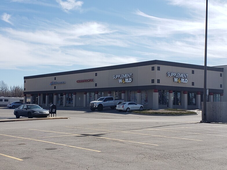 More Photos Of 9118-9210 S Western Ave, Oklahoma City General Retail For Lease