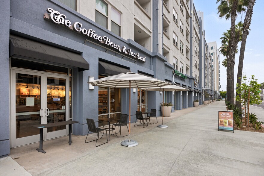 More Photos Of 5115 Wilshire Blvd, Los Angeles Apartments For Lease