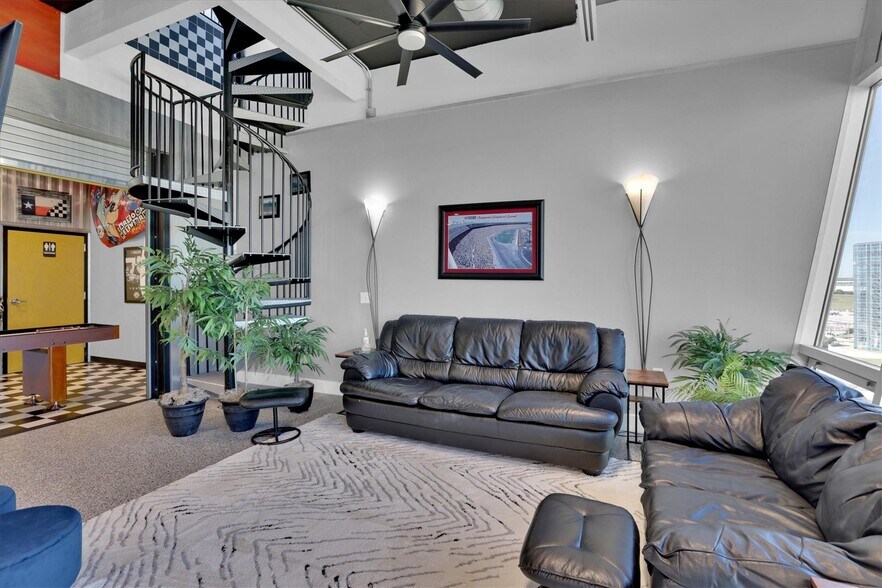 More Photos Of 3575 Lone Star Cir, Fort Worth Apartments For Sale