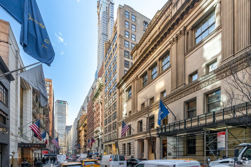 More Photos Of 34-36 W 44th St, New York Medical For Lease