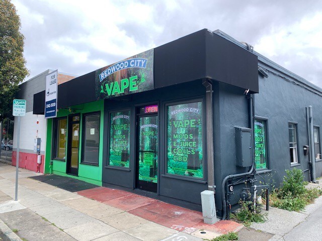 More Photos Of 411-417 Lathrop St, Redwood City Service For Sale