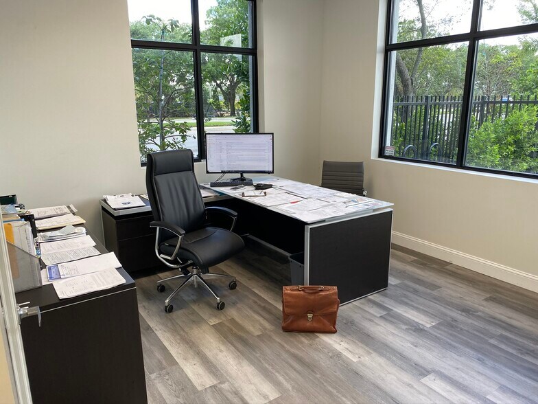 More Photos Of 3590 SW 30th Ave, Fort Lauderdale Warehouse For Sale