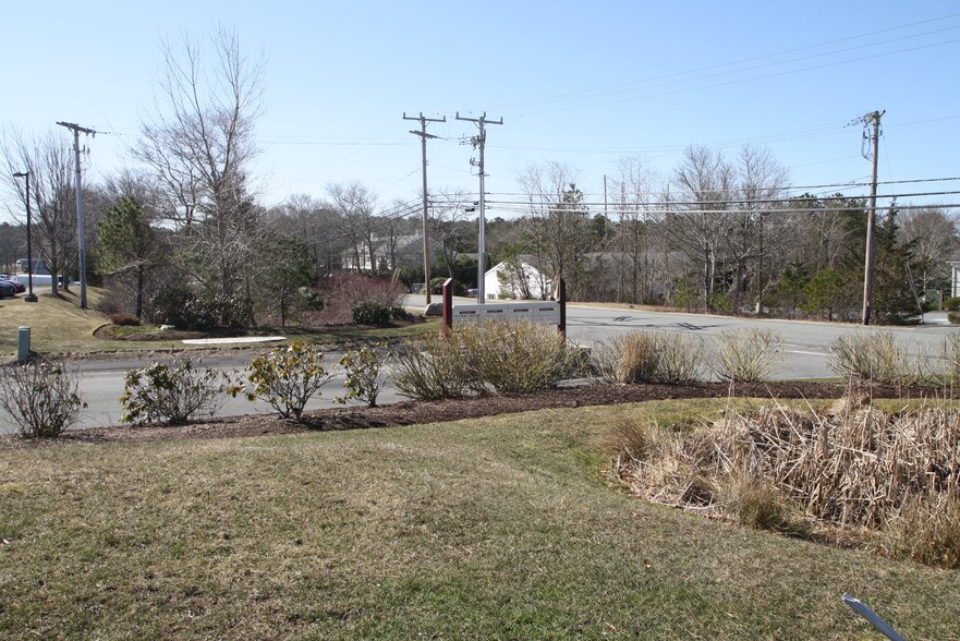 More Photos Of 1 Technology Park Dr, Bourne Medical For Lease