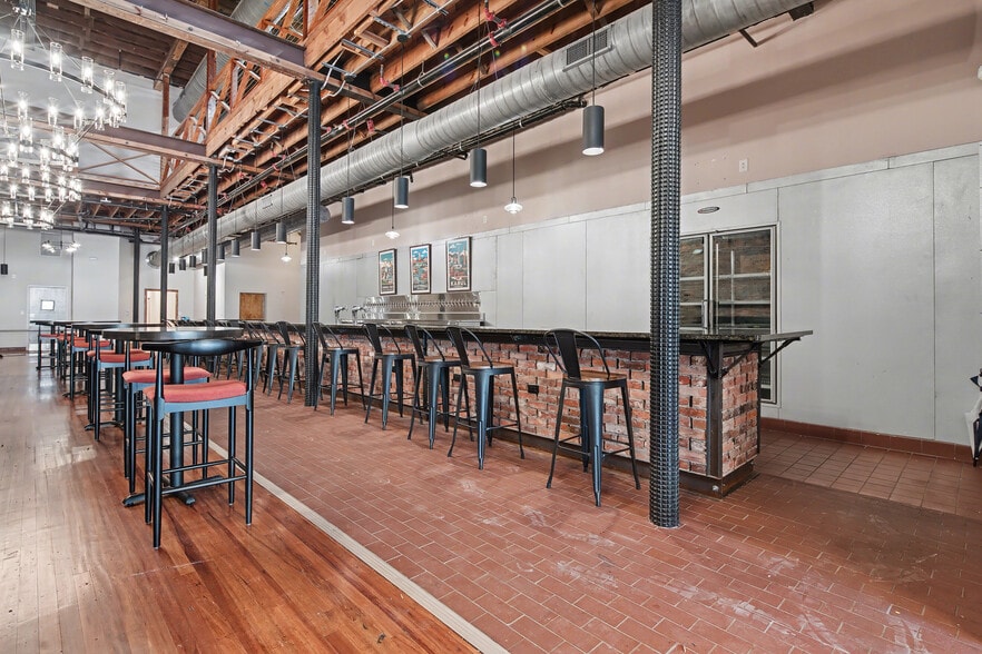 More Photos Of 123-125 Hay St, Fayetteville Storefront For Sale