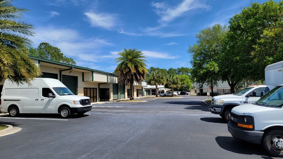 More Photos Of 8725 Youngerman Ct, Jacksonville Flex For Lease