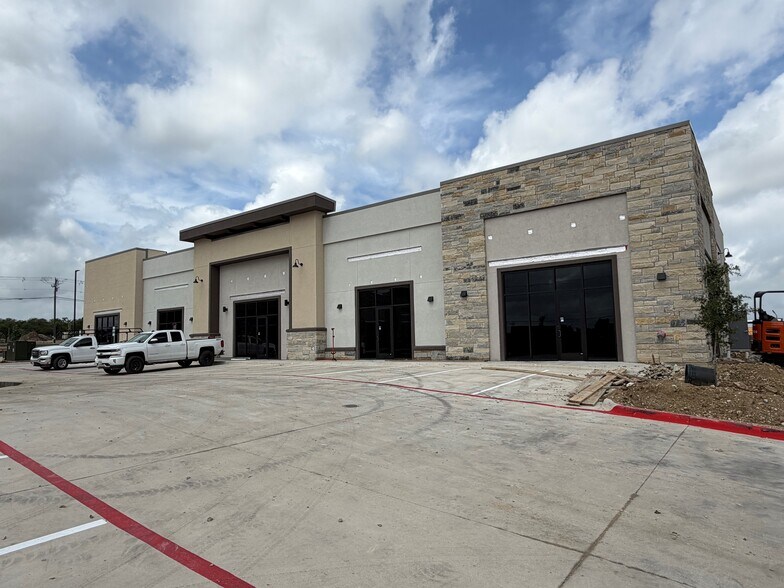 Primary Photo Of 1012 Municipal Dr, Leander Storefront For Sale