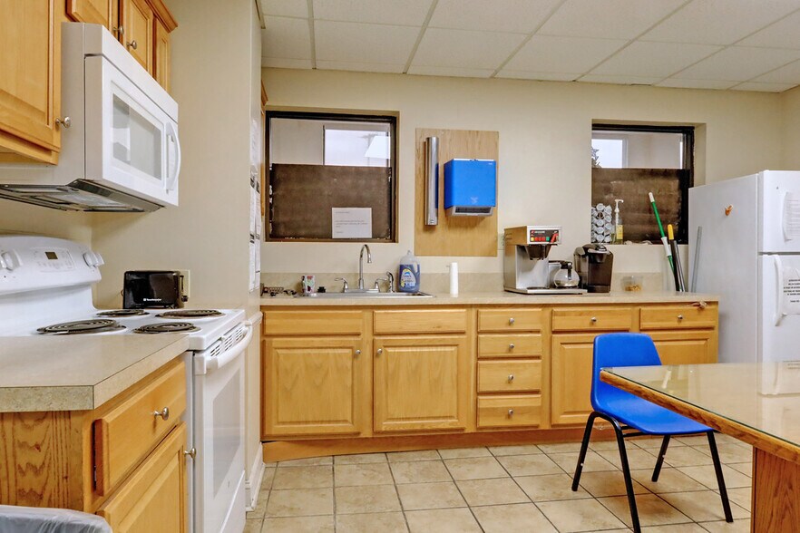 More Photos Of 1070 Versailles Rd, Frankfort Auto Dealership For Sale