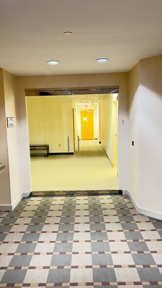 More Photos Of 7500 Greenway Center Dr, Greenbelt Office For Lease