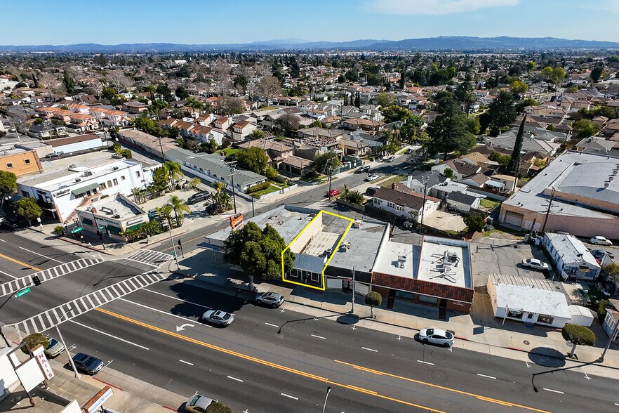 More Photos Of 9130 Las Tunas Dr, Temple City Storefront Retail Office For Sale