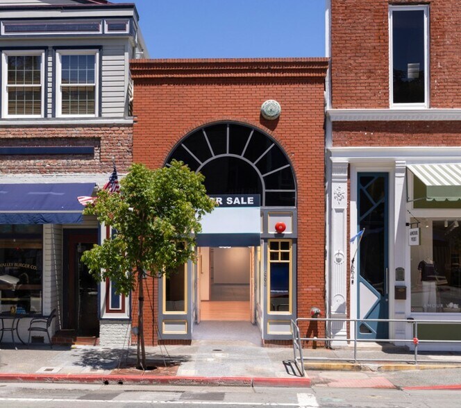 Primary Photo Of 668 Bridgeway, Sausalito Storefront For Sale