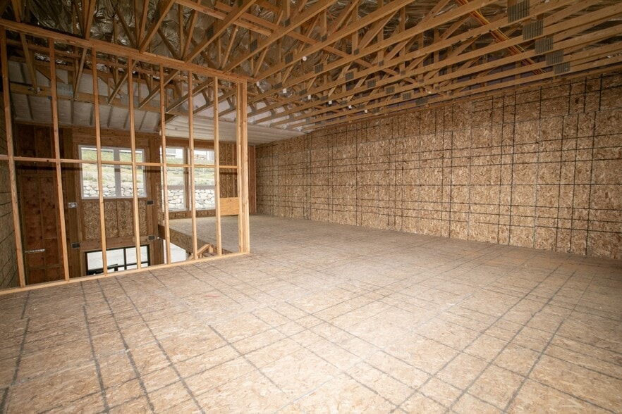 More Photos Of 1048-1056 W Wasatch Spring Rd, Kamas Office For Sale