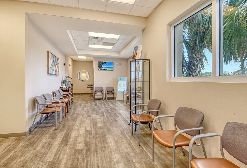 More Photos Of 4351 Cortez Rd, Bradenton Medical For Sale