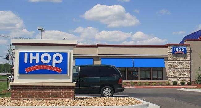 More Photos Of 10000 E 350 Hwy, Raytown Restaurant For Sale