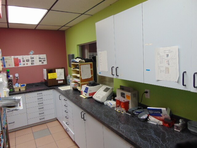 More Photos Of 30000 Orchard Lake Rd, Farmington Medical For Sale