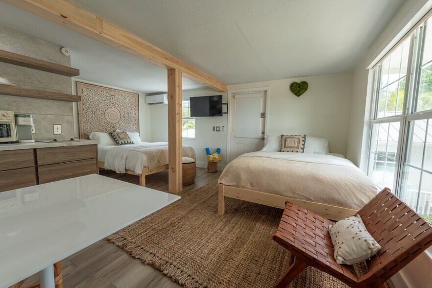 More Photos Of 2502 Tamarind Dr, Hutchinson Island Hotel For Sale