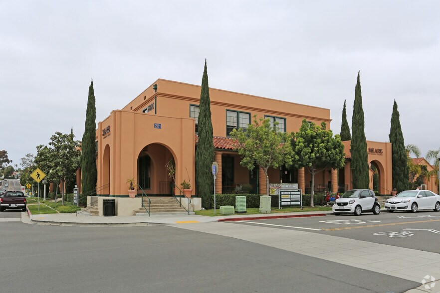 More Photos Of 2820 Roosevelt St, San Diego Storefront Retail Office For Lease