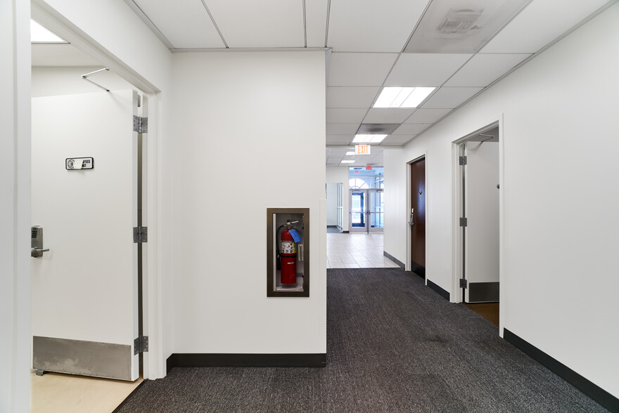 More Photos Of 108 W 3rd St, Long Beach Restaurant For Lease