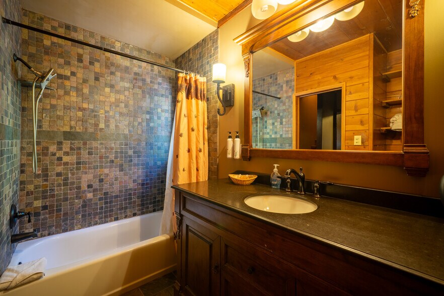 More Photos Of 42268 Moonridge Rd, Big Bear Lake Hotel For Sale