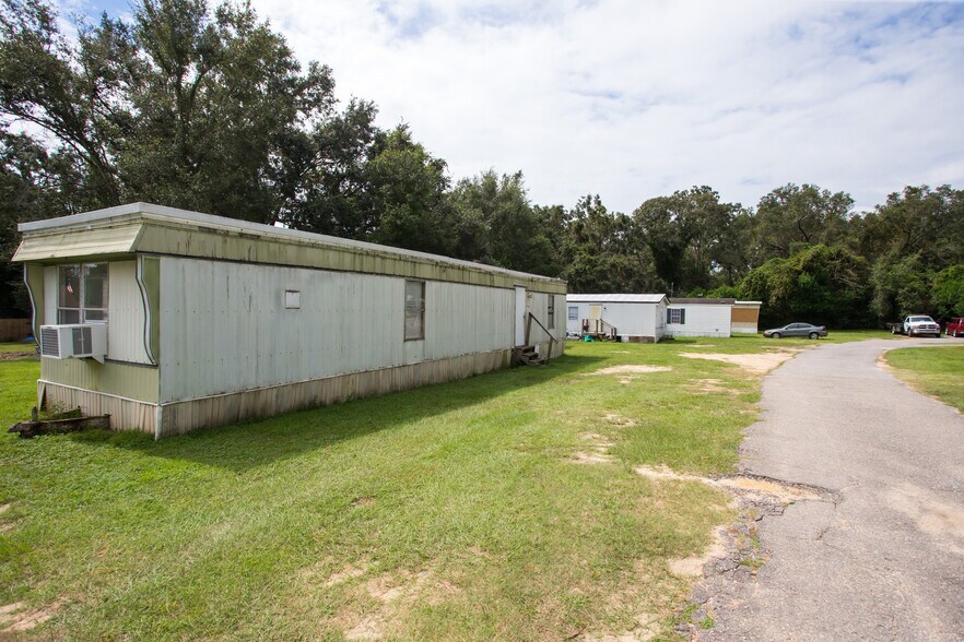 More Photos Of 9771 Guidy Ln, Pensacola Manufactured Housing Mobile Home Park For Sale