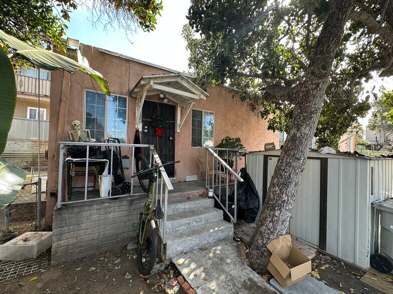 More Photos Of 2049 Julian Ave, San Diego Multifamily For Sale