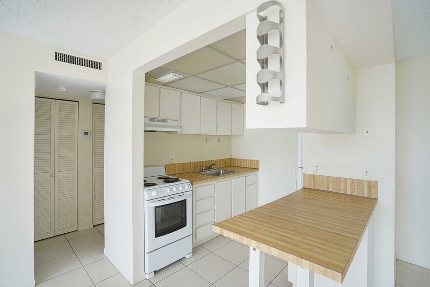 More Photos Of 100 SE 21 St, Fort Lauderdale Apartments For Sale