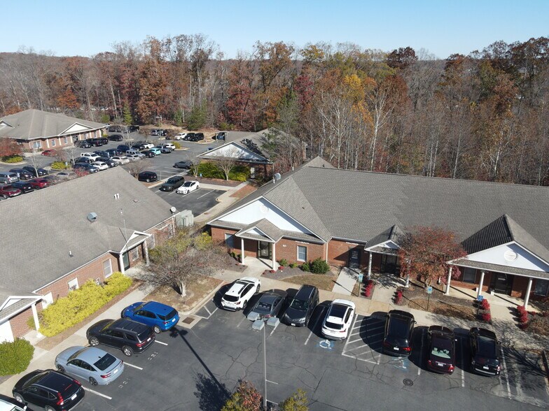 More Photos Of 321 Park Hill Dr, Fredericksburg Medical For Sale