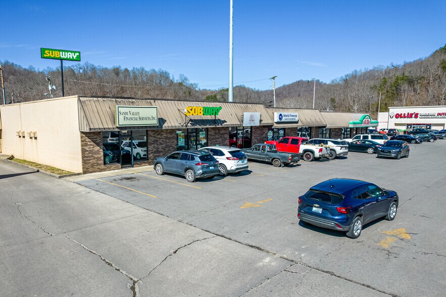More Photos Of 309-419 KY-321, Paintsville General Retail For Lease
