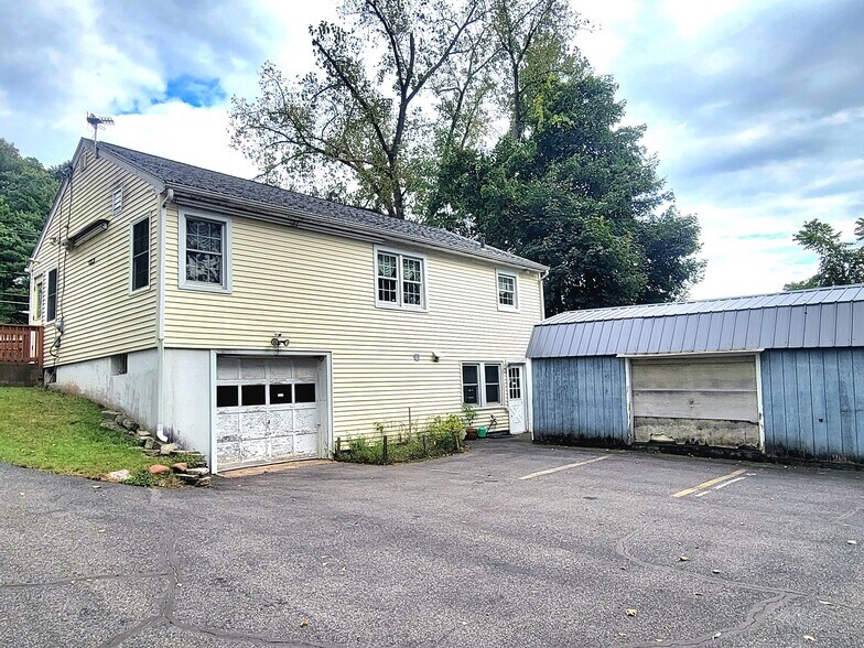 More Photos Of 635 Talcottville Rd, Vernon Freestanding For Sale