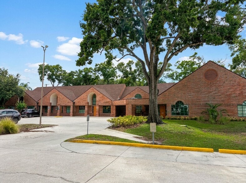 Primary Photo Of 4200 N Armenia Ave, Tampa Medical For Lease