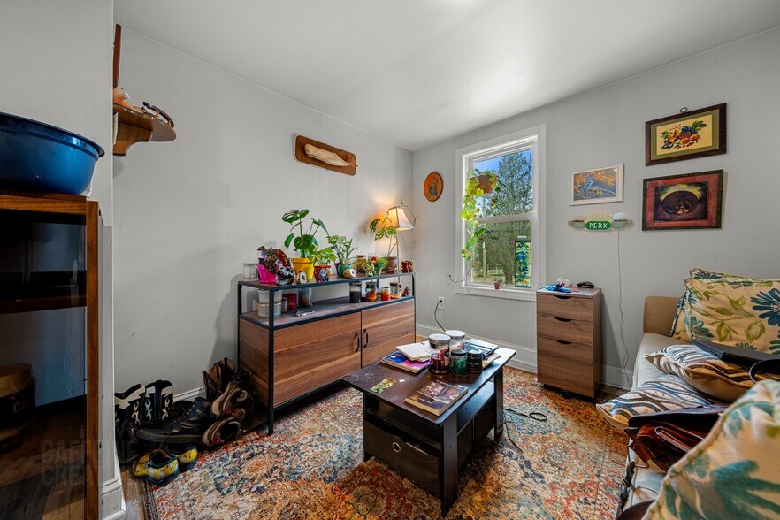 More Photos Of 15 South St, Freeport Apartments For Sale