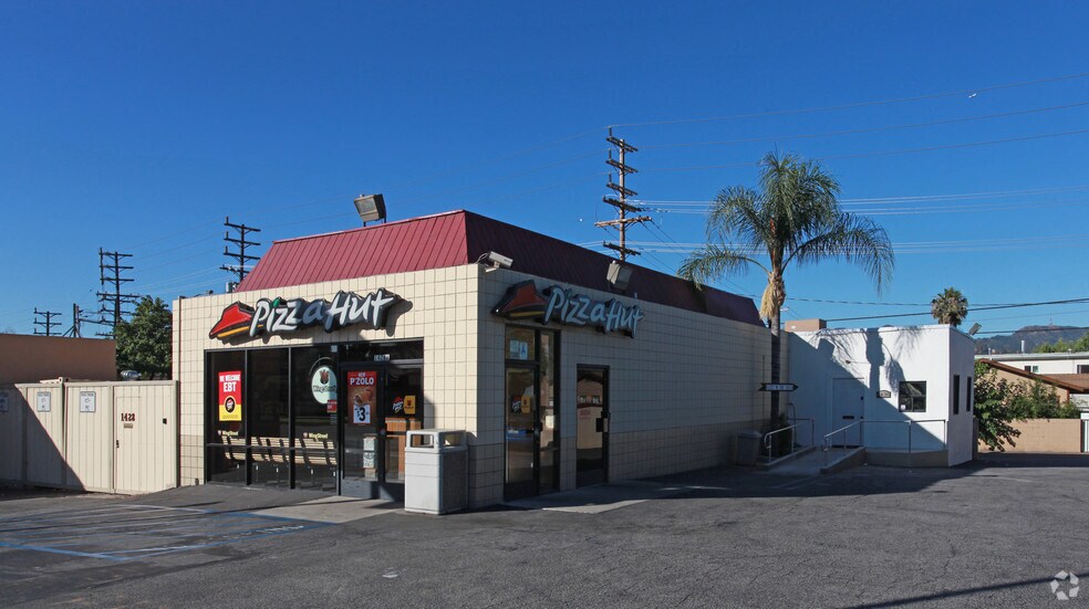 More Photos Of 1428-1430 W Glenoaks Blvd, Glendale Freestanding For Lease