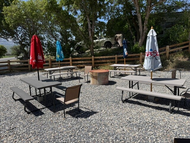 More Photos Of 1550 W Old Highway Rd, Morgan Restaurant For Sale