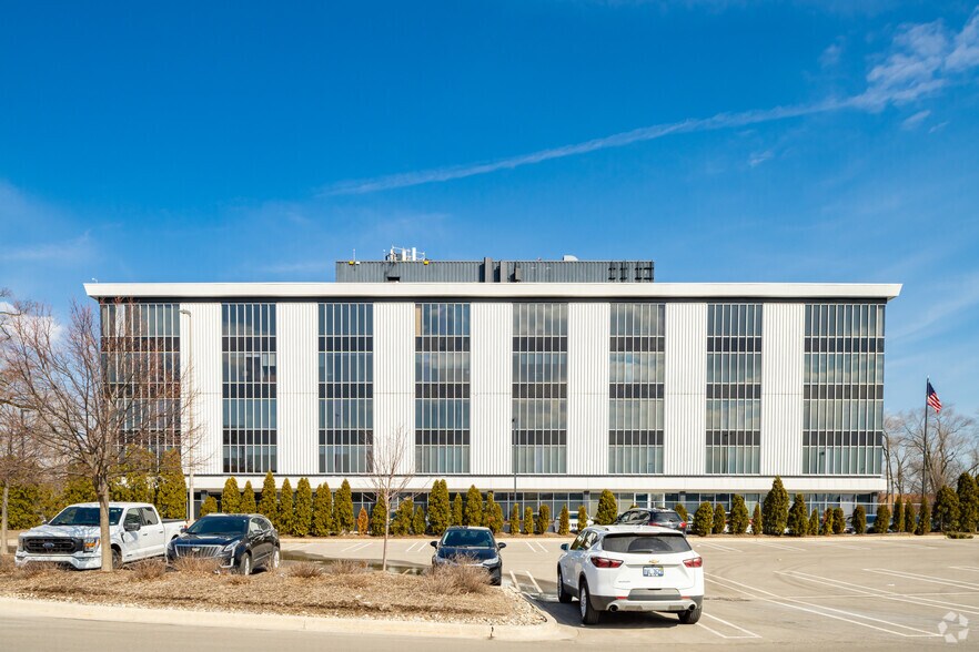 More Photos Of 30555 Southfield Rd, Southfield Office For Lease