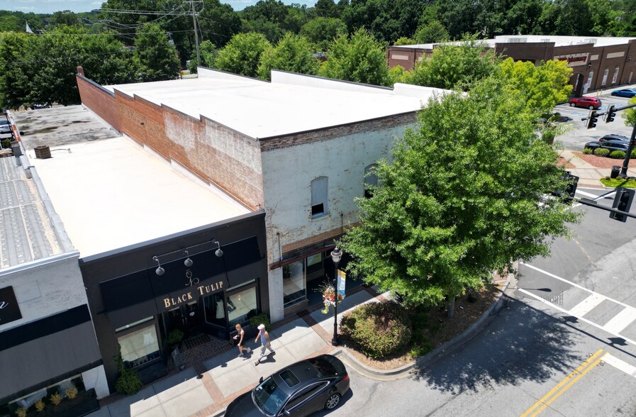 More Photos Of 129 N Main St, Fountain Inn Storefront For Lease