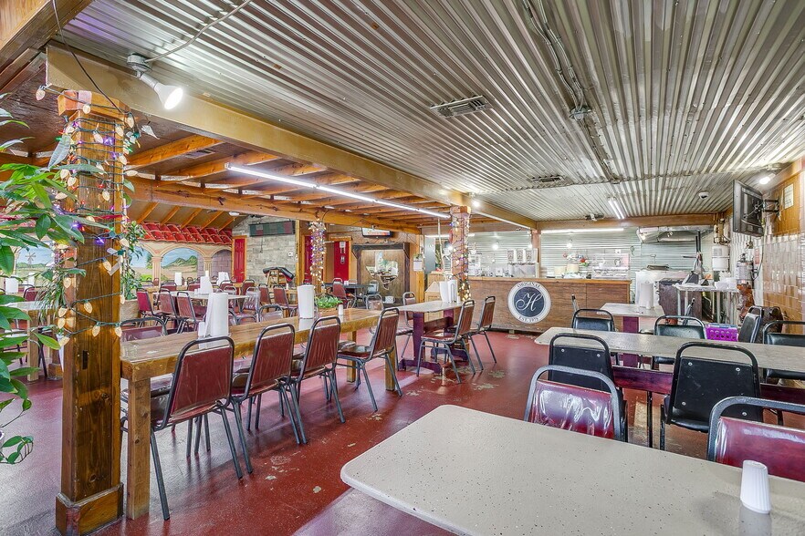 More Photos Of 1617 NW 25th St, Fort Worth Restaurant For Sale